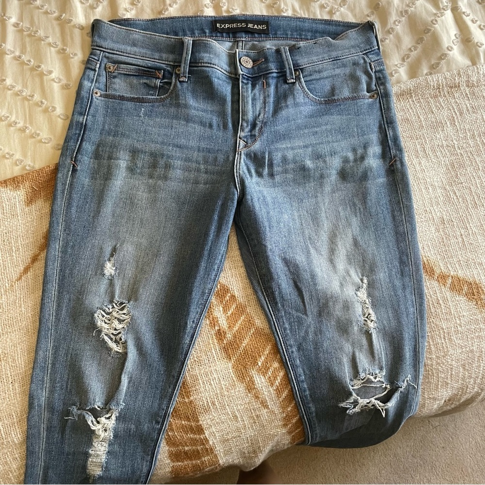 Express Mid Rise Cropped Legging Released Hem Distressed Denim Jeans - Picture 2 of 4